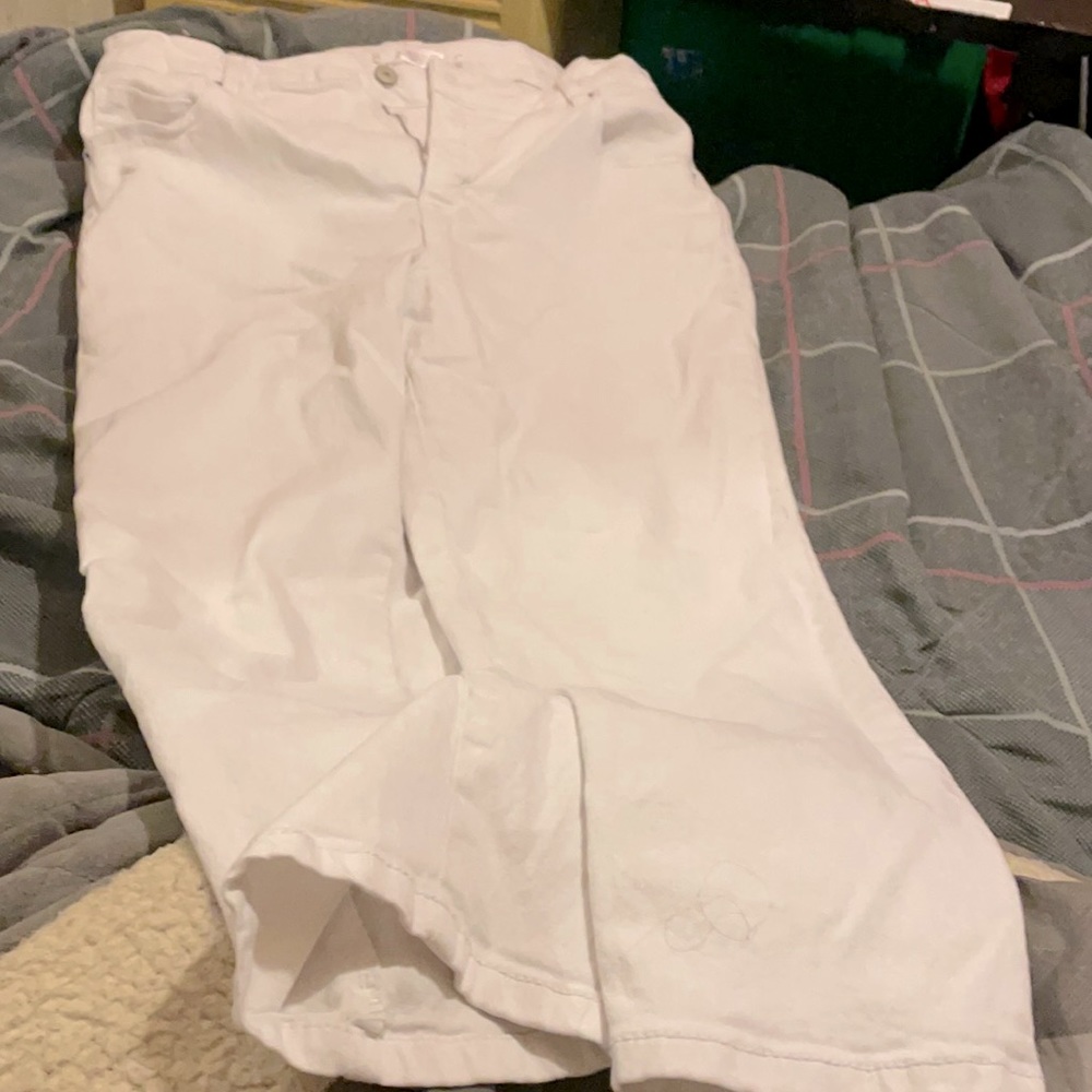 White jeans for woman
